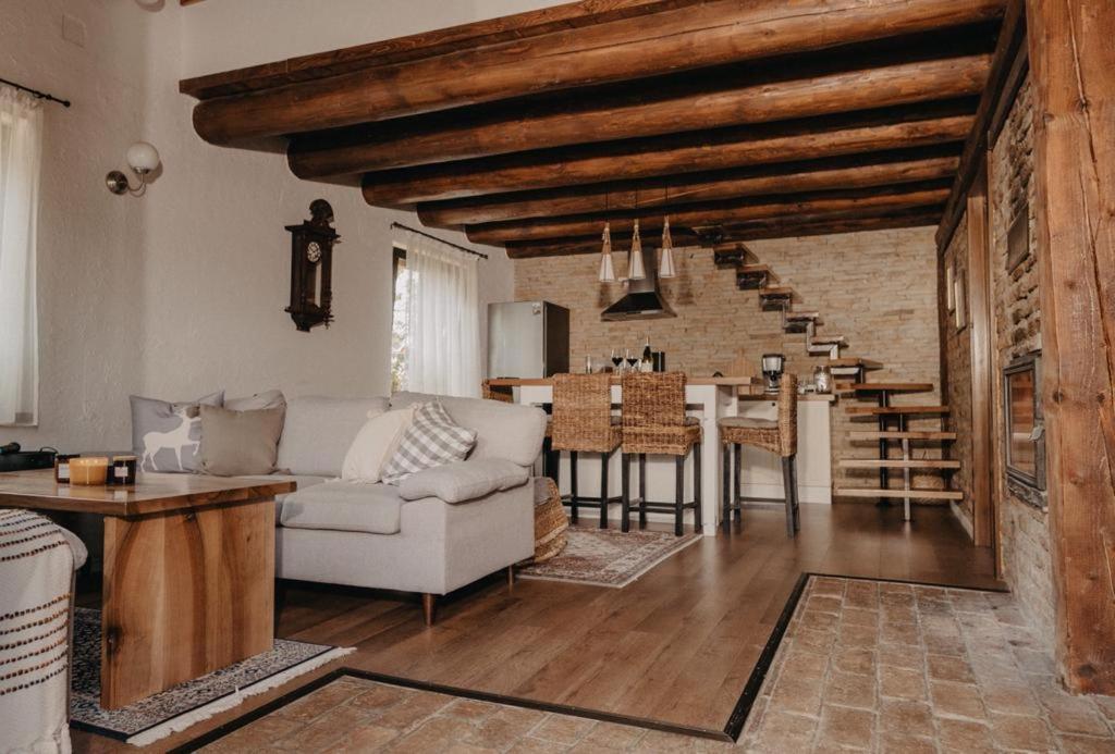 Honey Home Bistriţa Dış mekan fotoğraf